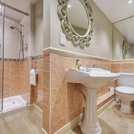 Boston House Holiday home *