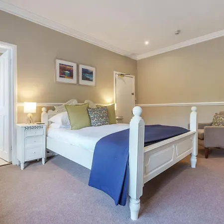 Holiday home Boston House *